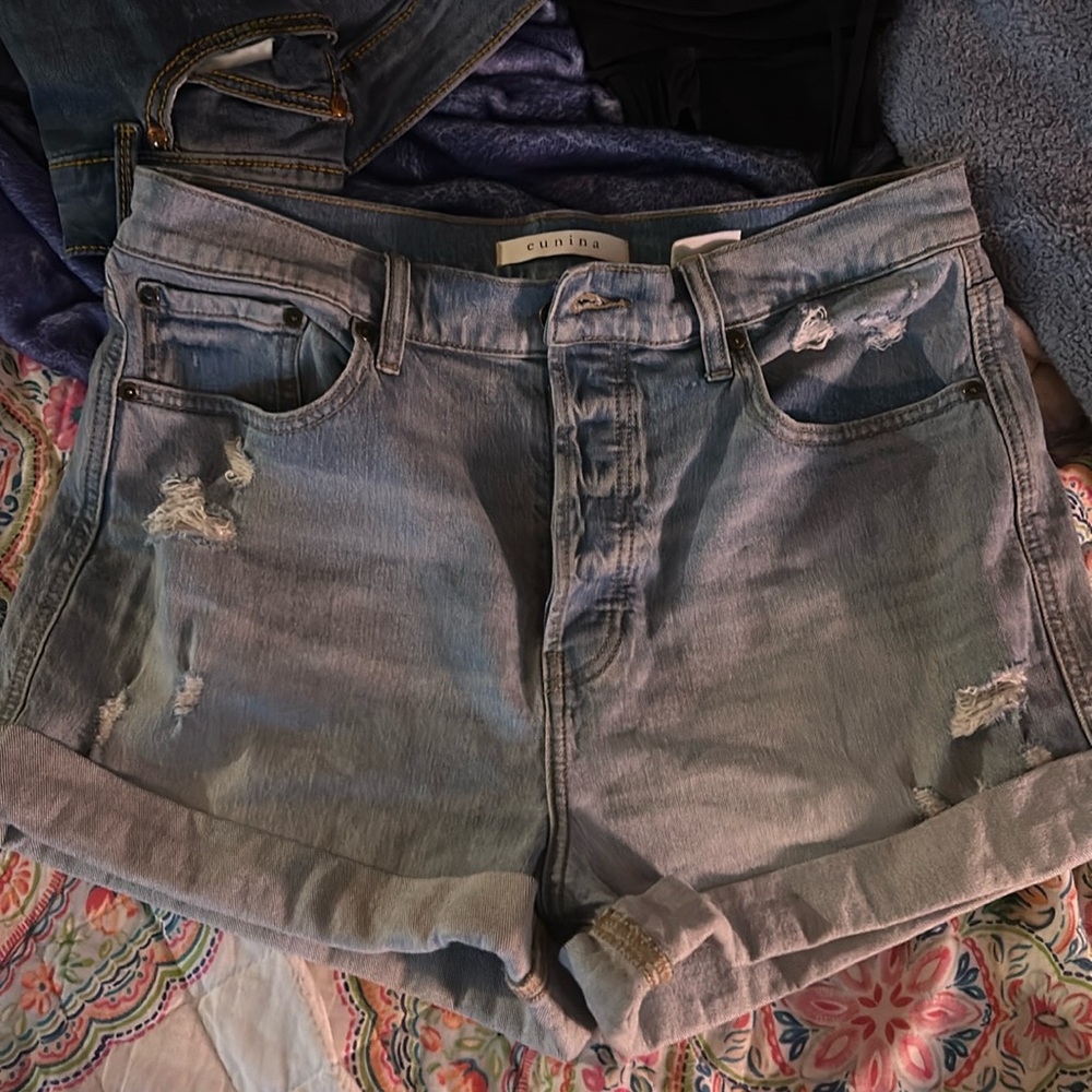 Eunina Dry Goods Ultra High Rise Mom Jean Short Size L Light Wash Denim